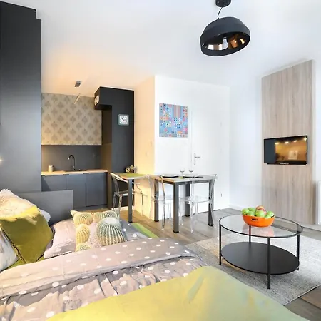 Cafe Garden Apartment